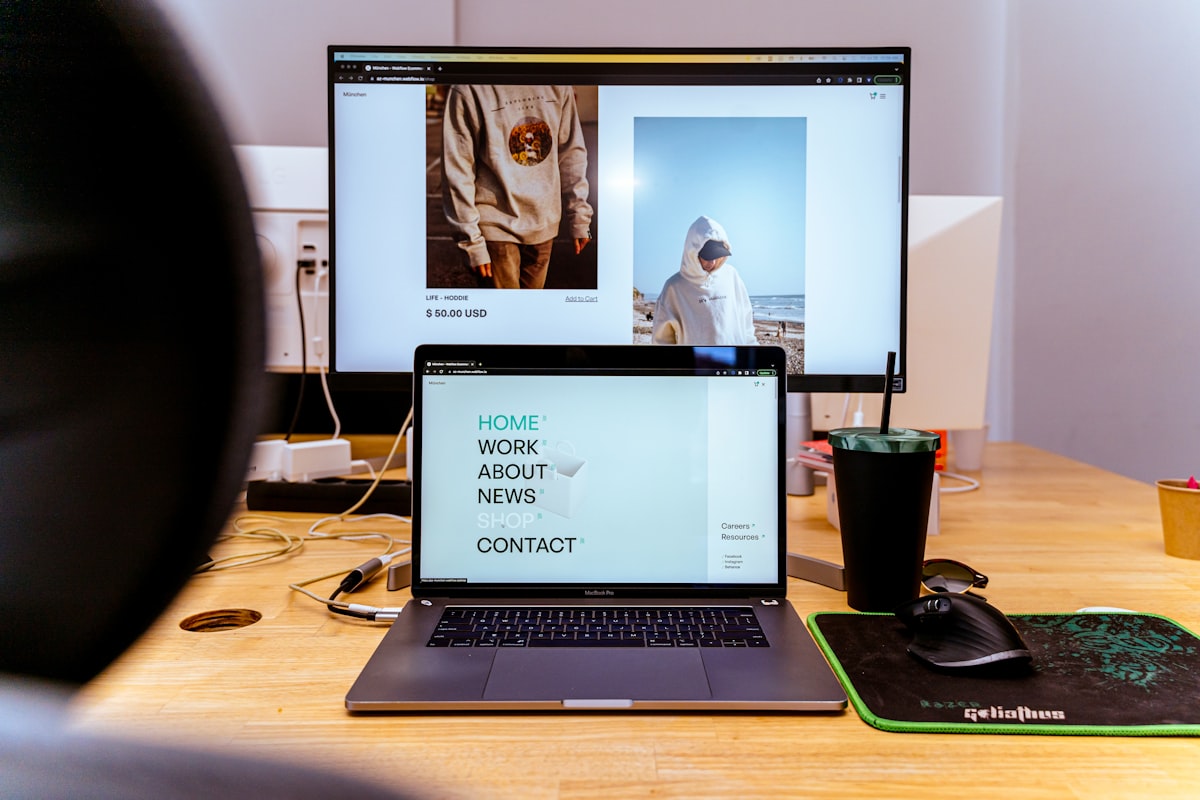 Zo bouw je zelf een complete AI-operatie voor je webshop zonder dure tools