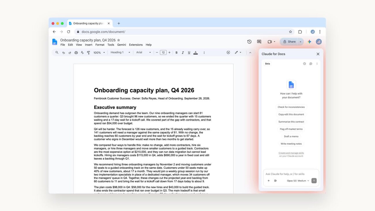 Google Docs met de Claude-zijbalk rechts in beeld en Gemini in de menubalk
